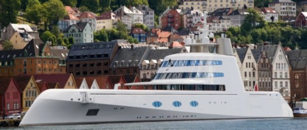 Российский миллиардер купил самую большую яхту в мире (6 фото + видео) Российский миллиардер купил самую большую яхту в мире (6 фото + видео)