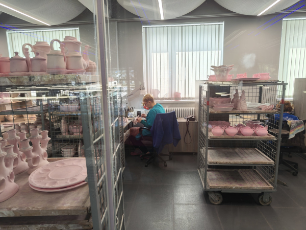 Экскурсия на завод «Объединение Гжель» с мастер-классом по росписи Экскурсия на завод «Объединение Гжель» с мастер-классом по росписи