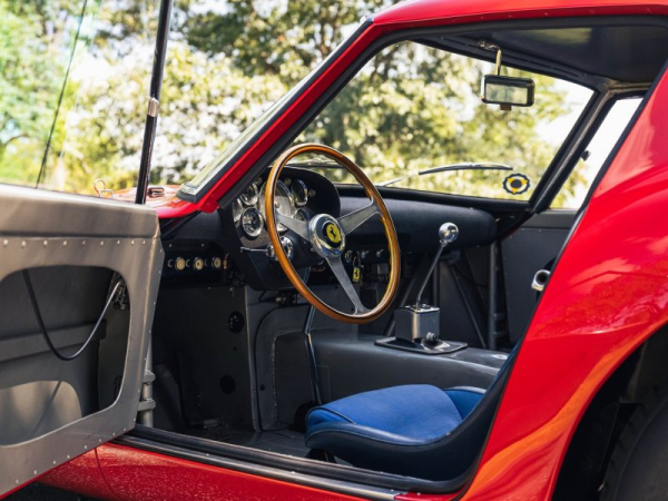 Ferrari 250 GTO 1962 года выпуска был продан за 51,7 миллиона долларов Ferrari 250 GTO 1962 года выпуска был продан за 51,7 миллиона долларов