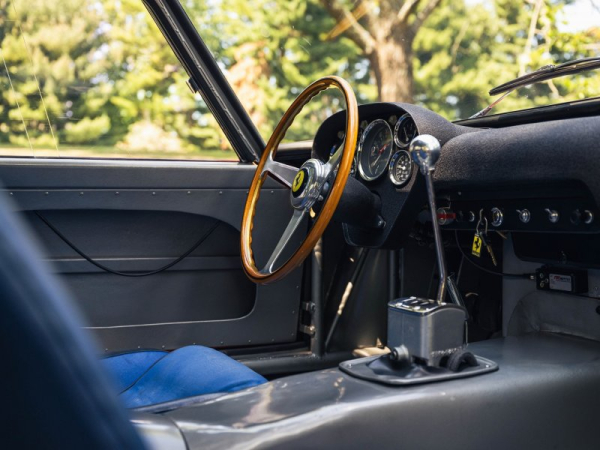 Ferrari 250 GTO 1962 года выпуска был продан за 51,7 миллиона долларов Ferrari 250 GTO 1962 года выпуска был продан за 51,7 миллиона долларов