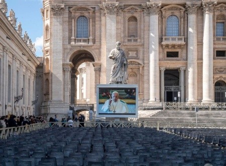 Апокалипсис сегодня: пустые улицы туристических центров по всему миру Апокалипсис сегодня: пустые улицы туристических центров по всему миру