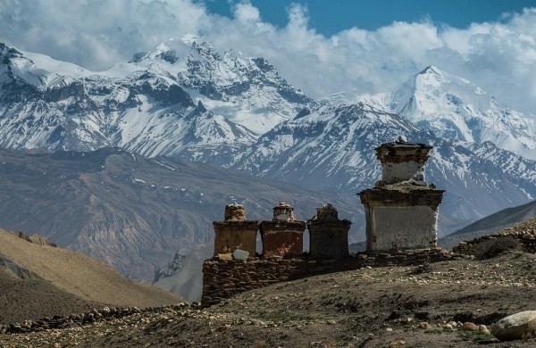 Лучше гор могут быть только горы Лучше гор могут быть только горы