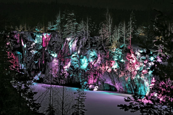 В горный парк Рускеала на поезде «Рускеальский экспресс» В горный парк Рускеала на поезде «Рускеальский экспресс»