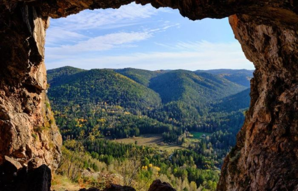 Где находится самая длинная лестница в России и куда она ведёт: Торгашинский хребет Где находится самая длинная лестница в России и куда она ведёт: Торгашинский хребет