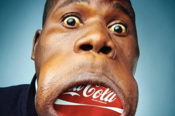 Как живёт мужчина с самым большим в мире ртом и почему ему больше нечего туда положить