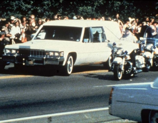 Как проходили самые дорогие и пышные похороны известных людей в истории Как проходили самые дорогие и пышные похороны известных людей в истории