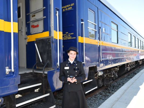 В горный парк Рускеала на поезде «Рускеальский экспресс» В горный парк Рускеала на поезде «Рускеальский экспресс»