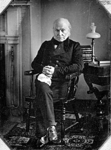 Охота на НЛО, переселение белок и купание голышом: странности американских президентов Охота на НЛО, переселение белок и купание голышом: странности американских президентов