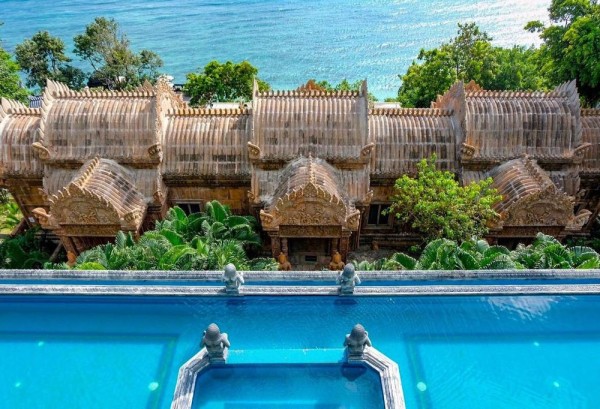 В Камбодже негодуют по поводу фасада тайского отеля В Камбодже негодуют по поводу фасада тайского отеля