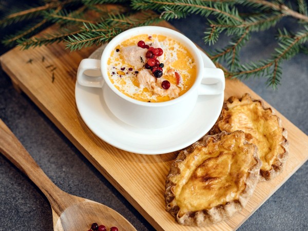 В горный парк Рускеала на поезде «Рускеальский экспресс» В горный парк Рускеала на поезде «Рускеальский экспресс»