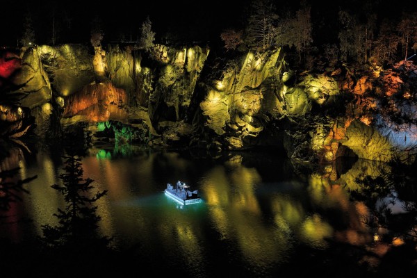 В горный парк Рускеала на поезде «Рускеальский экспресс» В горный парк Рускеала на поезде «Рускеальский экспресс»