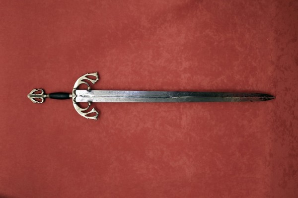 9 самых известных древних мечей Средневековья, ставших настоящими легендами 9 самых известных древних мечей Средневековья, ставших настоящими легендами