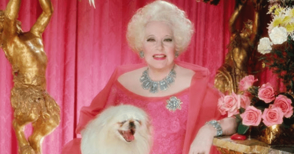 ТОП-15 известных писателей, тиражи книг которых стали самыми большими за всю историю (15 фото) ТОП-15 известных писателей, тиражи книг которых стали самыми большими за всю историю (15 фото)