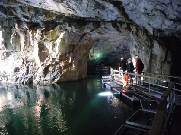 В горный парк Рускеала на поезде «Рускеальский экспресс» В горный парк Рускеала на поезде «Рускеальский экспресс»