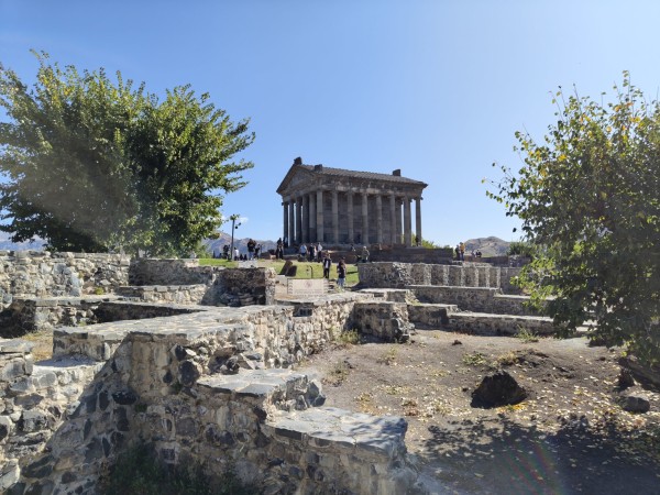 Экскурсия в Гарни и Гегард — лучшее рядом с Ереваном Экскурсия в Гарни и Гегард — лучшее рядом с Ереваном