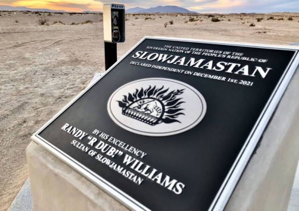 Как диджей из США основал государство и объявил себя диктатором Как диджей из США основал государство и объявил себя диктатором