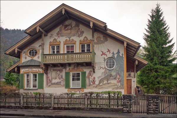 Как выглядит расписная альпийская деревушка Как выглядит расписная альпийская деревушка