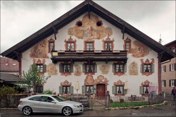 Как выглядит расписная альпийская деревушка Как выглядит расписная альпийская деревушка