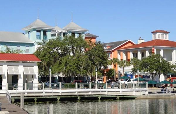 Местные делятся тем, какие выходки туристов особенно выбесили их Местные делятся тем, какие выходки туристов особенно выбесили их