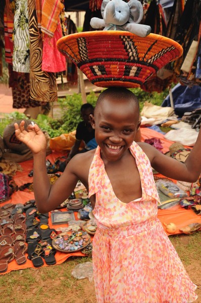 Потерянный плюшевый слоник путешествует по миру Потерянный плюшевый слоник путешествует по миру