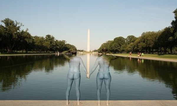 В единении с природой: художница вписывает людей в живописные пейзажи с помощью боди-арта В единении с природой: художница вписывает людей в живописные пейзажи с помощью боди-арта