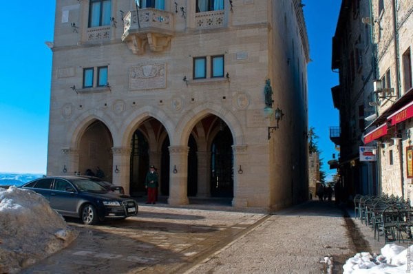 Сан-Марино — одно из самых маленьких государств в мире (24 фото) Сан-Марино — одно из самых маленьких государств в мире (24 фото)