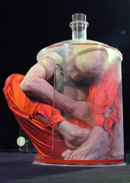 Человек Из Бутылки (7 фото) Человек Из Бутылки (7 фото)