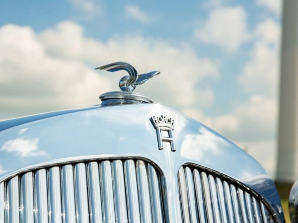 Единственный сохранившийся довоенный родстер Horch 855 1939 года Единственный сохранившийся довоенный родстер Horch 855 1939 года