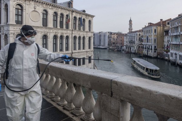 Как проводят дезинфекцию от коронавируса в разных странах Как проводят дезинфекцию от коронавируса в разных странах