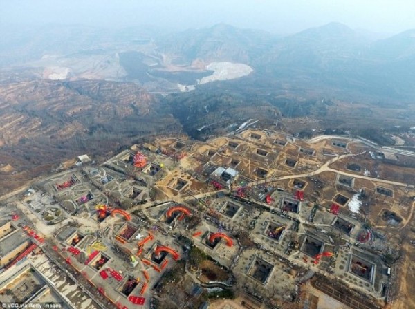 Яодун: Китайские пещерные дома (11 фото)