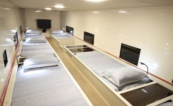 Пятизвездочный дом в грузовике (9 фото) Пятизвездочный дом в грузовике (9 фото)