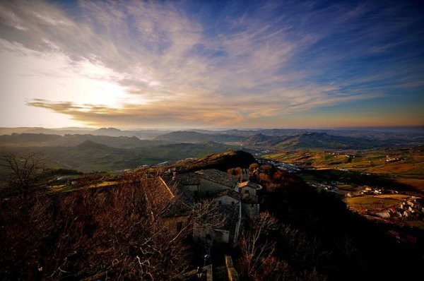 Сан-Марино — одно из самых маленьких государств в мире (24 фото) Сан-Марино — одно из самых маленьких государств в мире (24 фото)
