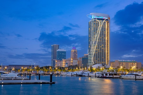 W Dubai — Mina Seyahi объединил гастрономию, гольф и детские акции в выгодное предложение W Dubai — Mina Seyahi объединил гастрономию, гольф и детские акции в выгодное предложение