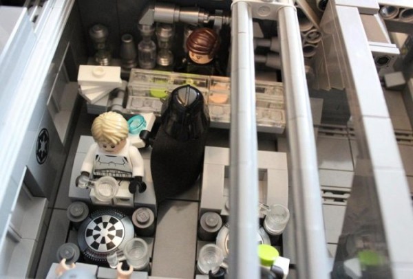 Удивительный самодельный космический корабль из лего (20 фото) Удивительный самодельный космический корабль из лего (20 фото)