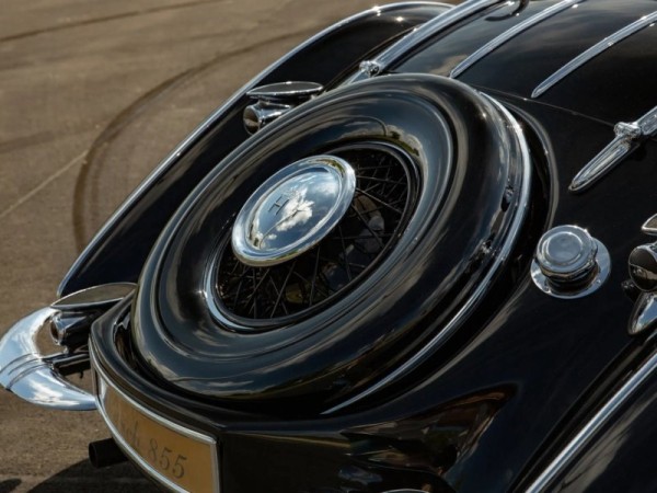 Единственный сохранившийся довоенный родстер Horch 855 1939 года Единственный сохранившийся довоенный родстер Horch 855 1939 года