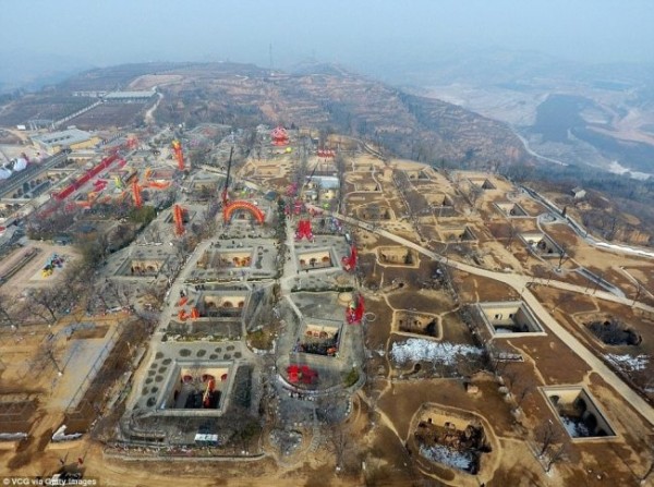 Яодун: Китайские пещерные дома (11 фото)