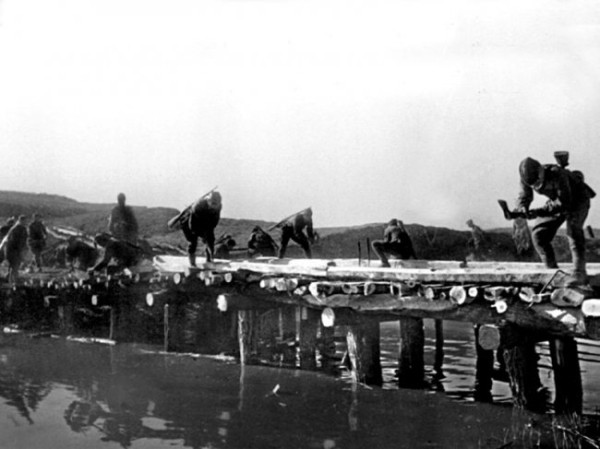 Фотографии Великой Отечественной войны 1943 года (68 фото) Фотографии Великой Отечественной войны 1943 года (68 фото)