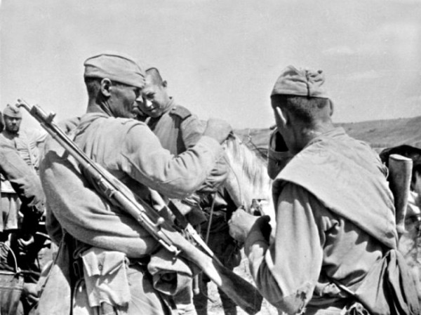 Фотографии Великой Отечественной войны 1943 года (68 фото) Фотографии Великой Отечественной войны 1943 года (68 фото)