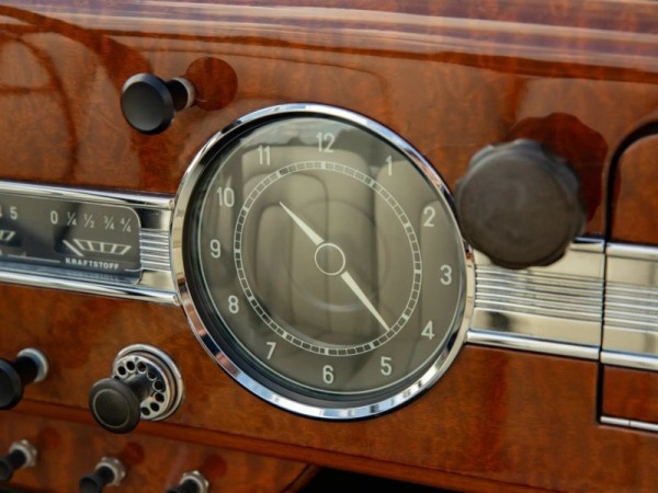 Единственный сохранившийся довоенный родстер Horch 855 1939 года Единственный сохранившийся довоенный родстер Horch 855 1939 года