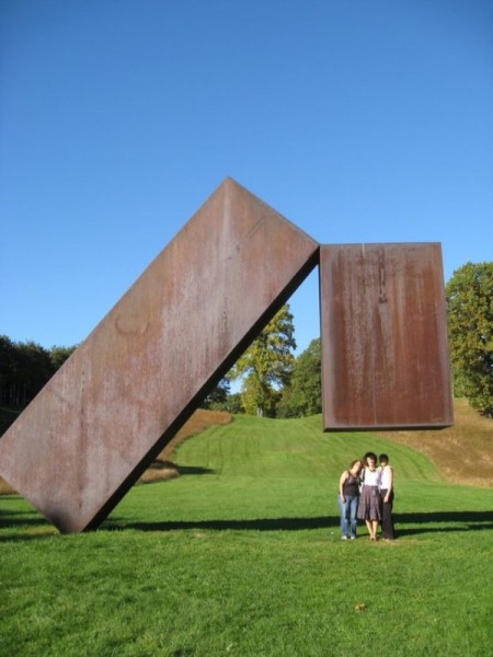 20 скульптур, бросающих вызов гравитации 20 скульптур, бросающих вызов гравитации