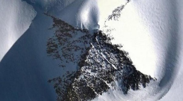 10 странных находок, обнаруженных учеными в Антарктиде 10 странных находок, обнаруженных учеными в Антарктиде