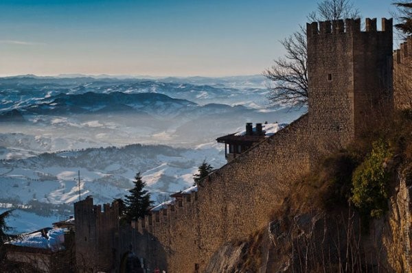 Сан-Марино — одно из самых маленьких государств в мире (24 фото) Сан-Марино — одно из самых маленьких государств в мире (24 фото)