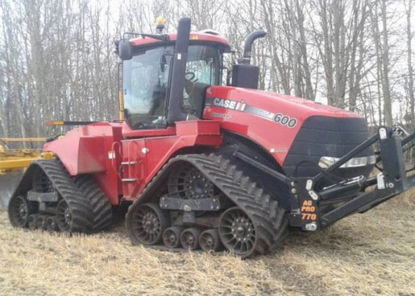 Самые огромные бульдозеры и тракторы в мире Самые огромные бульдозеры и тракторы в мире