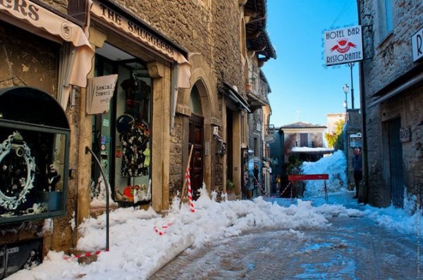 Сан-Марино — одно из самых маленьких государств в мире (24 фото) Сан-Марино — одно из самых маленьких государств в мире (24 фото)