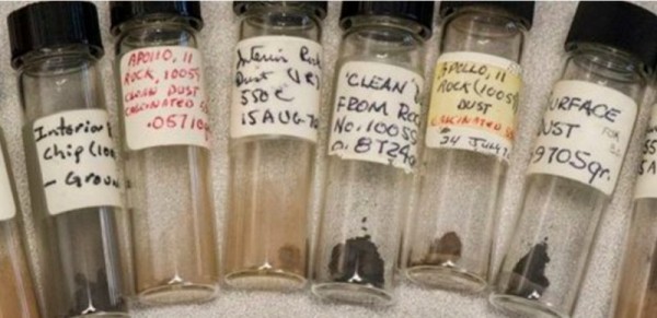 Почему больше не происходит высадок людей на Луну? Почему больше не происходит высадок людей на Луну?