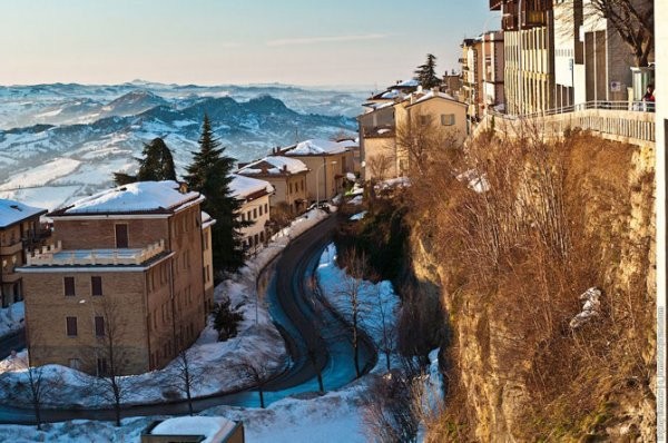 Сан-Марино — одно из самых маленьких государств в мире (24 фото) Сан-Марино — одно из самых маленьких государств в мире (24 фото)