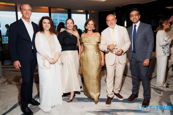 «Золотая Лихорадка 2025» — ужин на великой китайской стене и настоящая драгоценность «АРТ-ТУР» «Золотая Лихорадка 2025» — ужин на великой китайской стене и настоящая драгоценность «АРТ-ТУР»