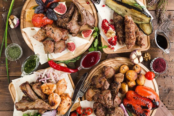 Старше Рима и дружелюбнее мегаполисов. Что притягивает туристов в Ереван и чем там заняться? Старше Рима и дружелюбнее мегаполисов. Что притягивает туристов в Ереван и чем там заняться?