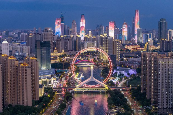 Россияне массово устремились в Китай на Новый год. Там их ждет «пивозаправка», улица роботов и родина Конфуция Россияне массово устремились в Китай на Новый год. Там их ждет «пивозаправка», улица роботов и родина Конфуция