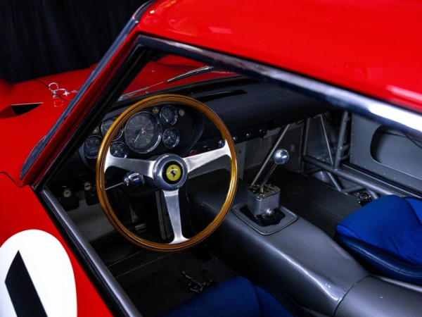 Ferrari 250 GTO 1962 года выпуска был продан за 51,7 миллиона долларов Ferrari 250 GTO 1962 года выпуска был продан за 51,7 миллиона долларов